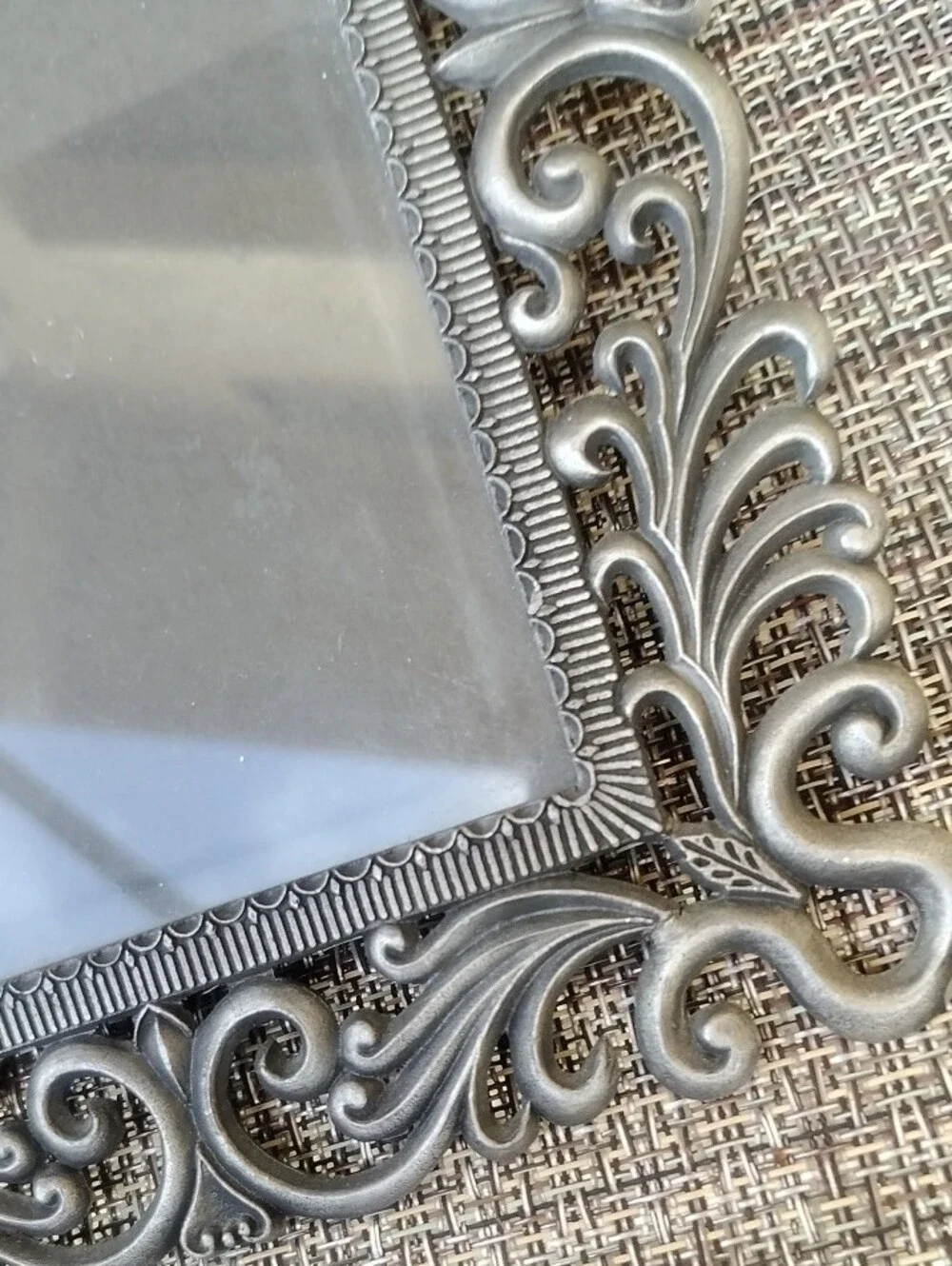 Jennifer Moore,Ornate Silver-Tone Decorative Picture Frame - Elegant Home Accent